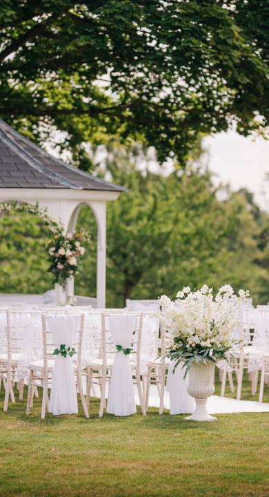 Outdoor wedding ceremony (1)
