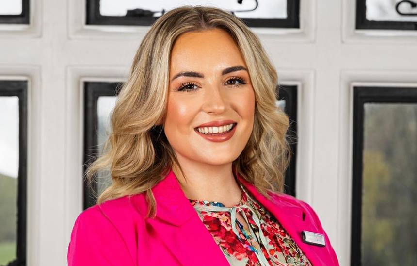 9842E4f4 F566 4904 921A 5B4d4898619d[388] (2)