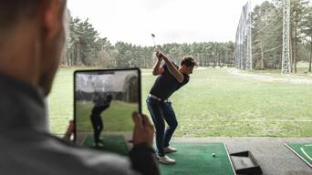 Berkshire Rooms Golf Player