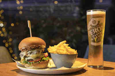 Nineteen Burger 1