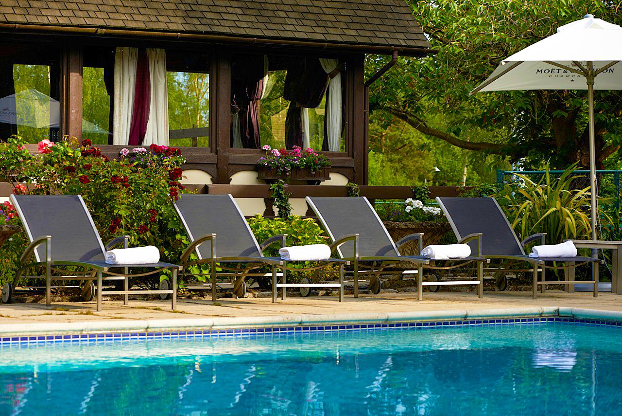 Residents Pool and loungers