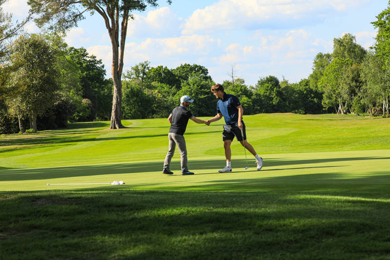 Foxhills Handshake 4605 Web (3)