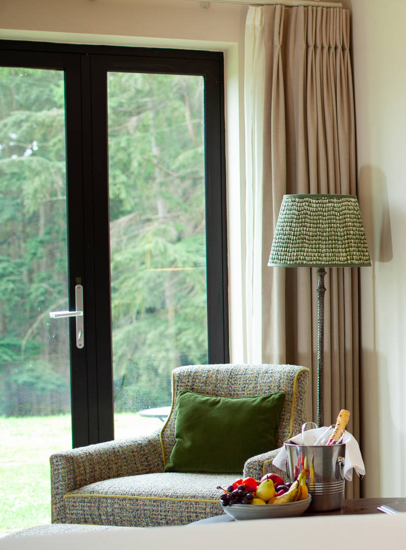 Rm.47.Champagne.Fruit.Chair